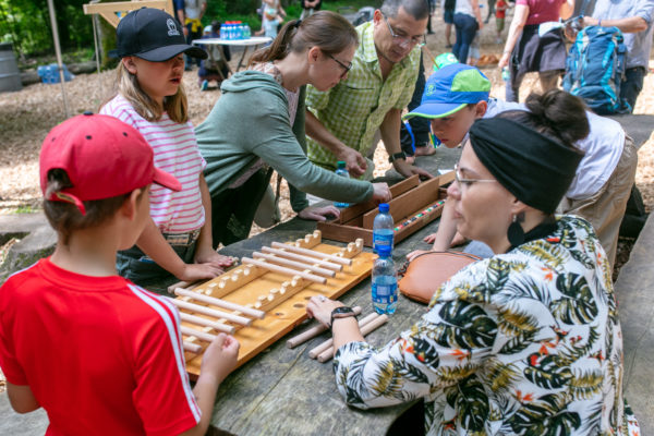 Jeu des Bâtonnets Géant en bois avec bâtonnets